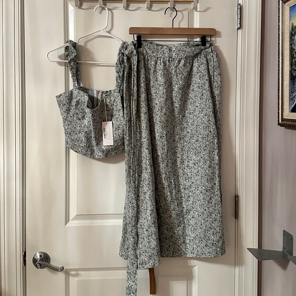 Reformation Clyde Linen Two Piece size 10 - Picture 3 of 13